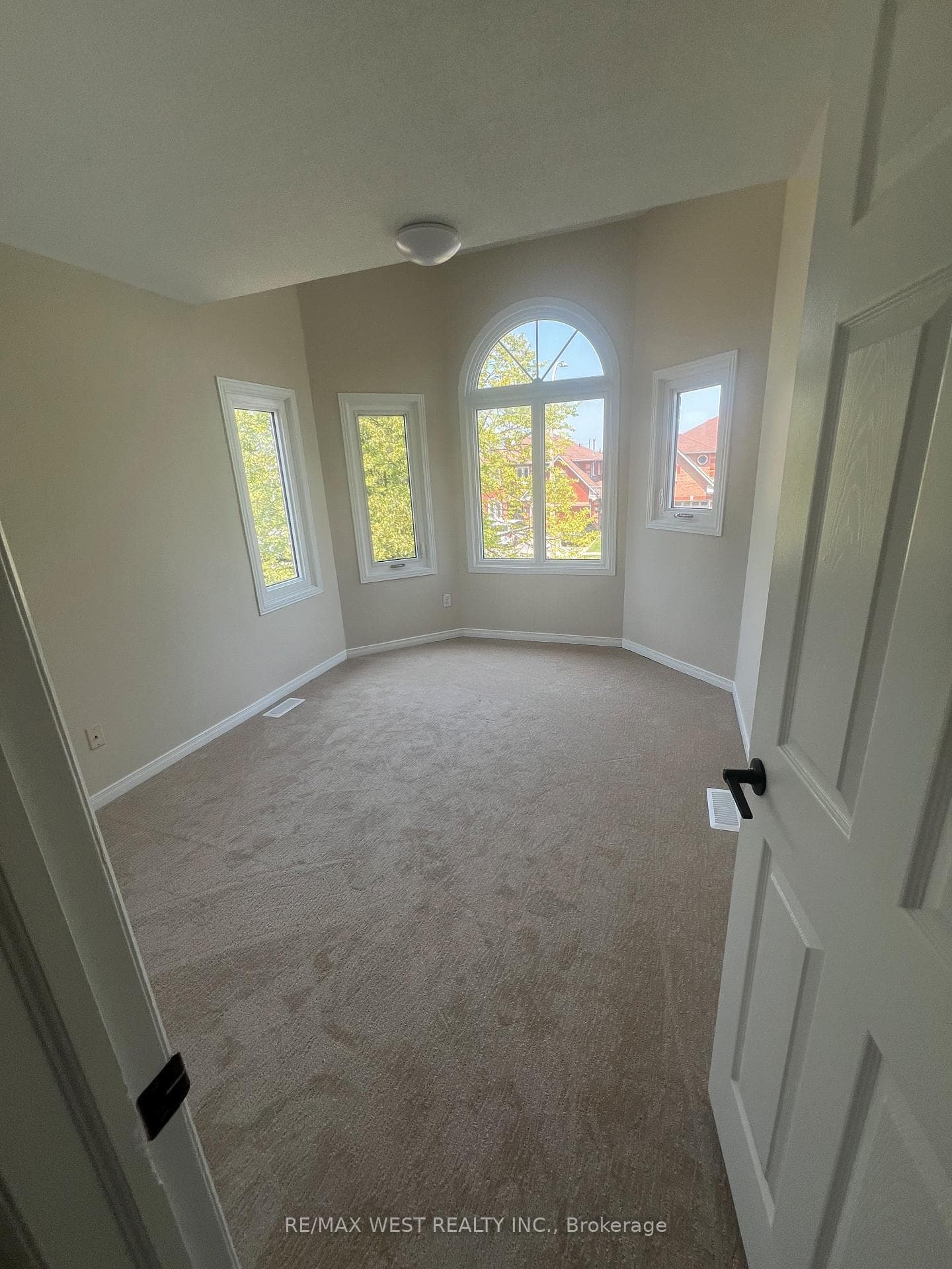 60 Furrow Drive photo 12