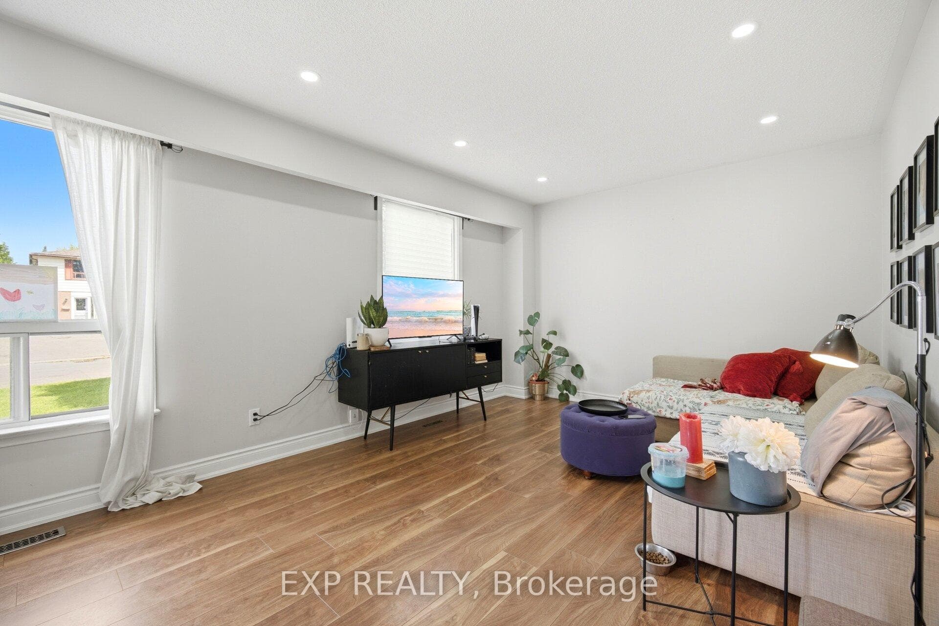 33 Earlsdale Crescent photo 9