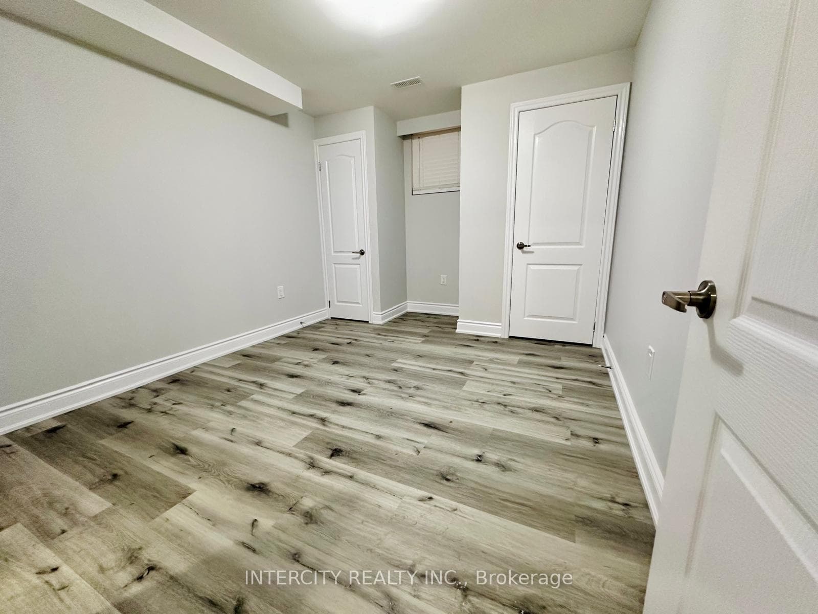 77 Romanelli Crescent Unit Basement photo 17
