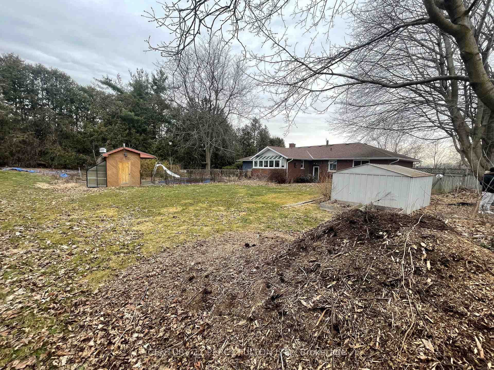 10208 Tenth Line photo 32