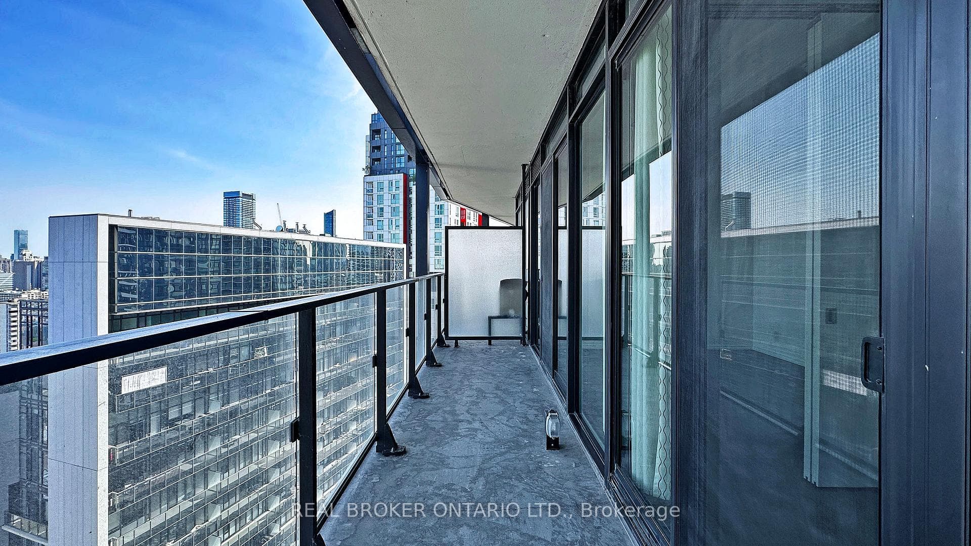 125 Peter Street Unit 2804 photo 16