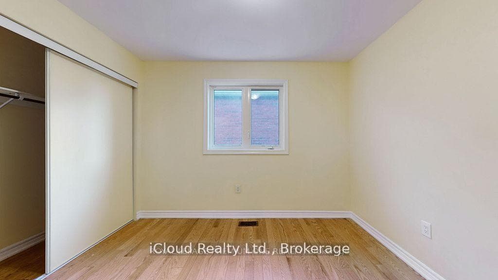 344 Ridley Crescent photo 29