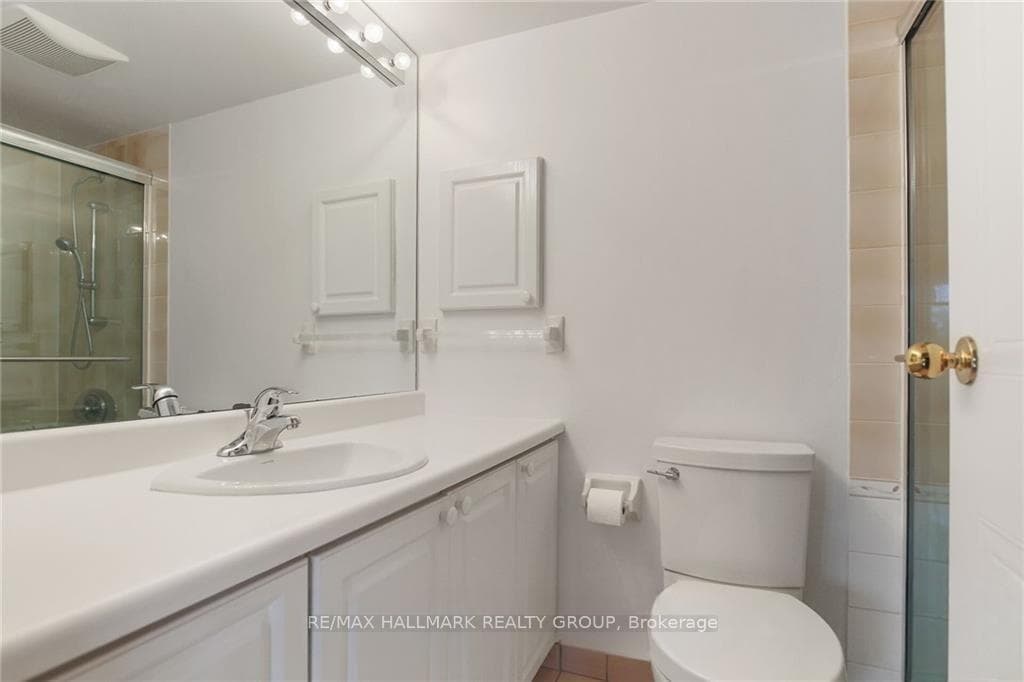 1705 Playfair Drive Unit 212 photo 14