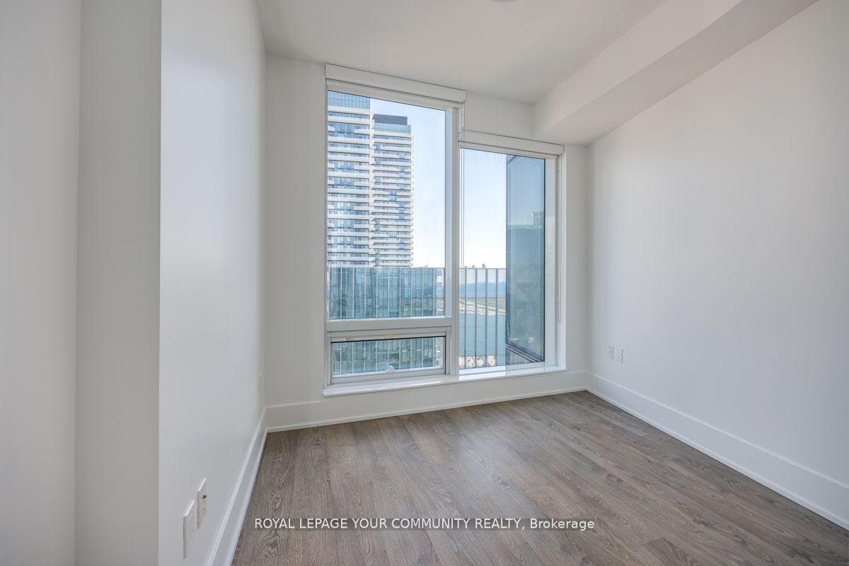 10 York Street Unit 5203 photo 18