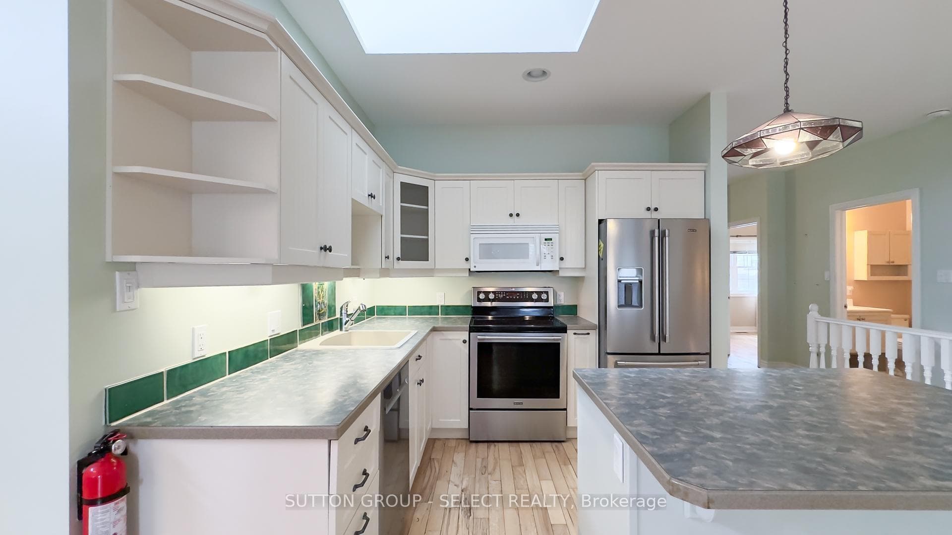 51 Lee Crescent photo 9