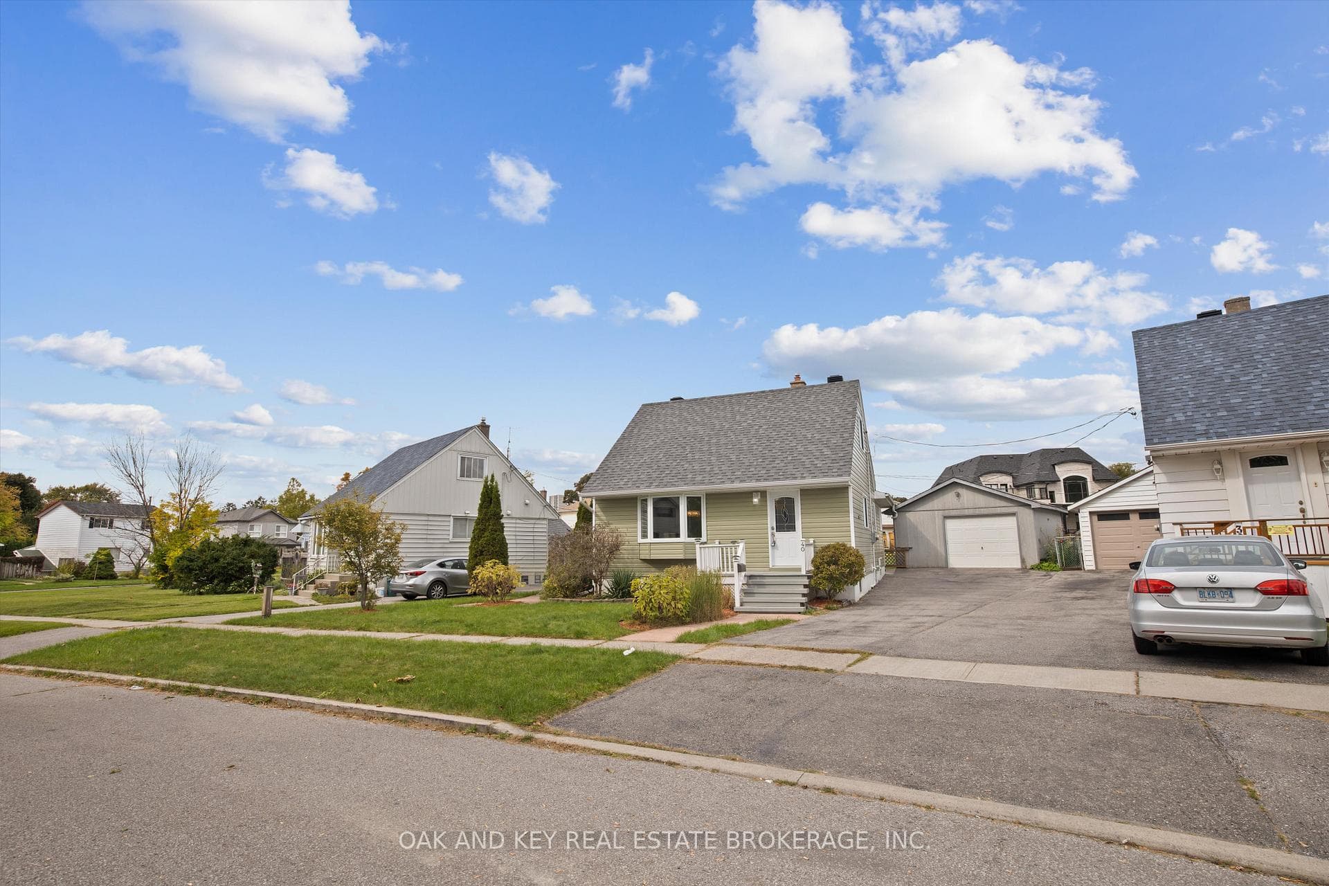 40 Woodhouse Crescent photo 5