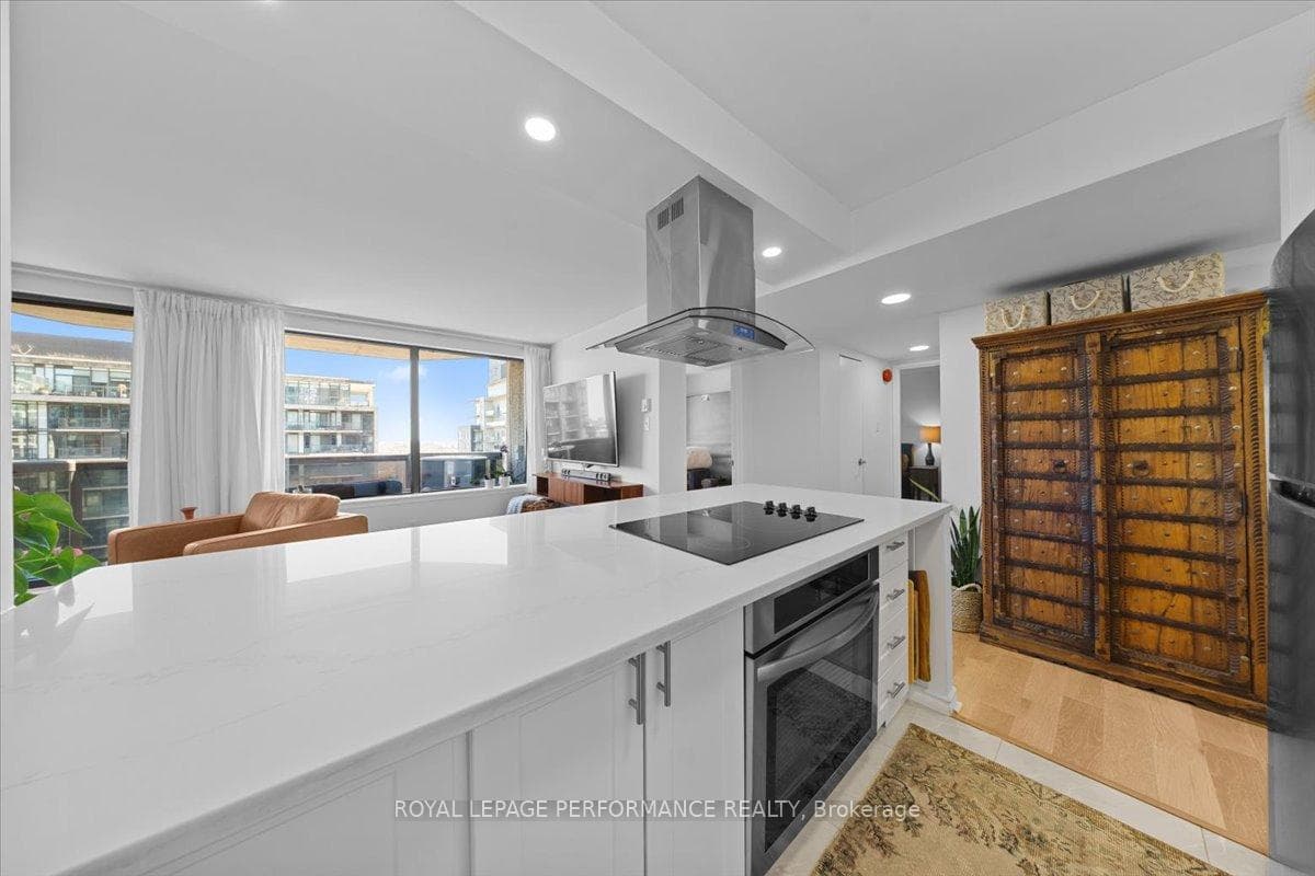 470 Laurier Avenue Unit 1903 photo 10