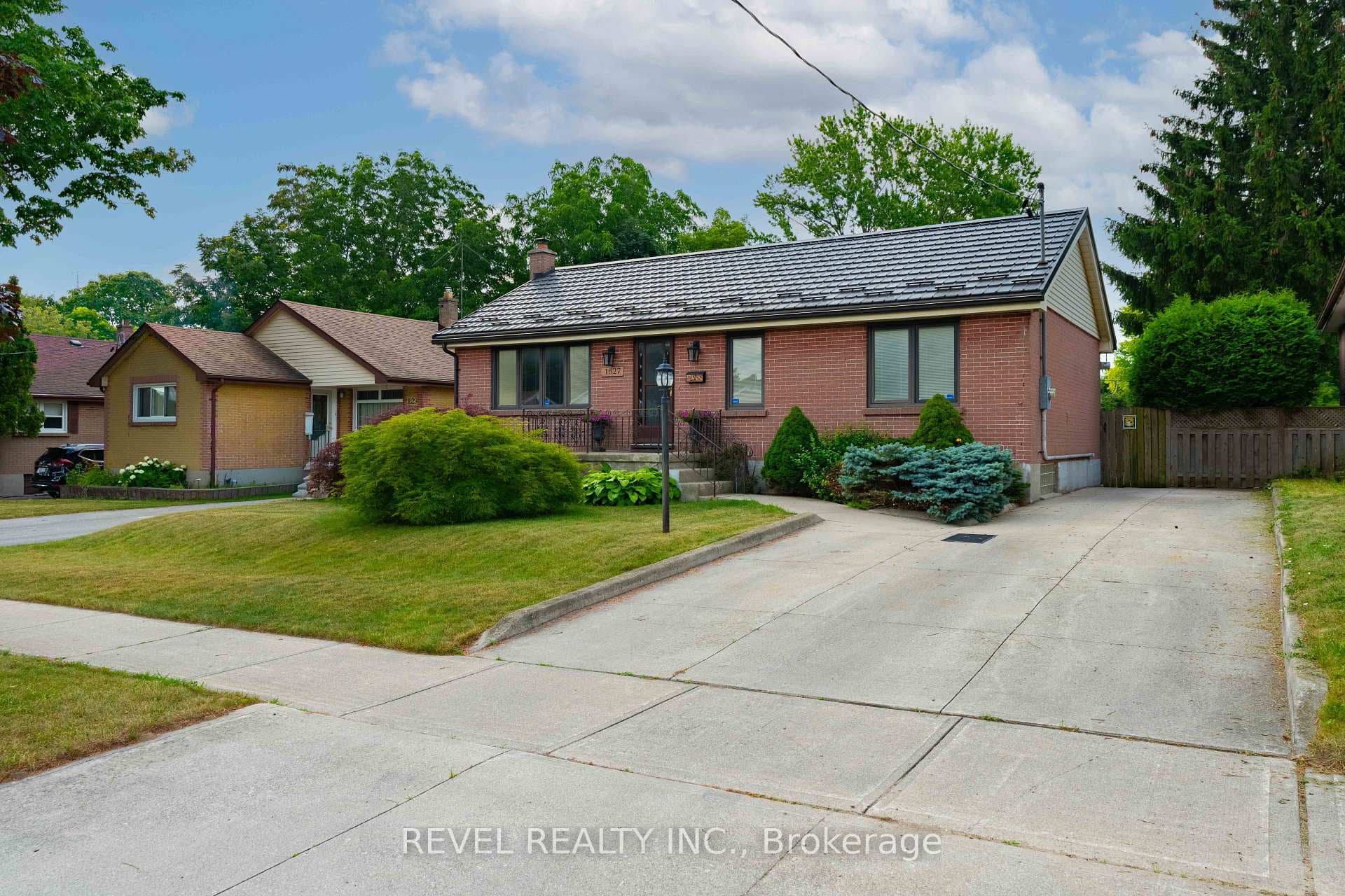 1627 Mardell Street photo 1