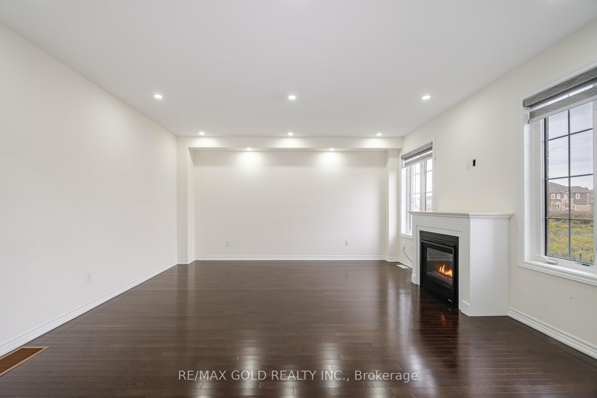 63 Hawtrey Road photo 16