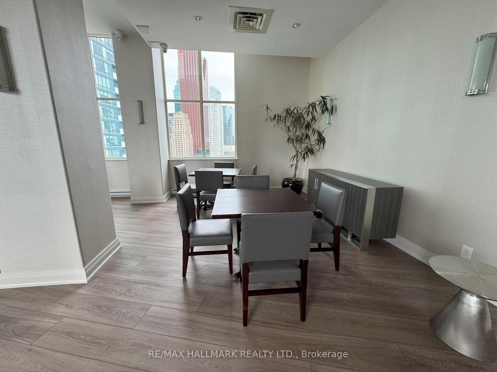 25 The Esplanade N/A Unit 2711 photo 44