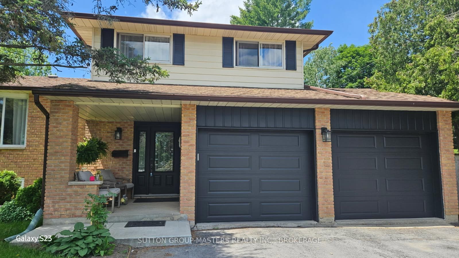 715 Collins Bay Road photo 3