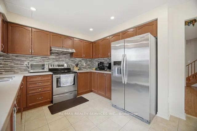 19 Thornbush Boulevard photo 10