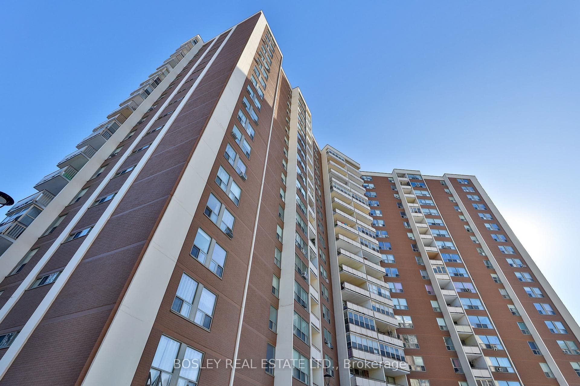 60 Pavane Linkway N/A Unit 404 photo 1