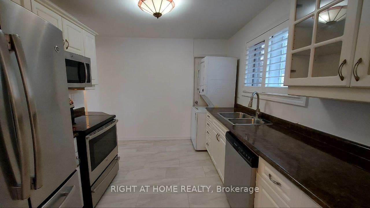 38 Stoddart Drive Unit Main photo 6