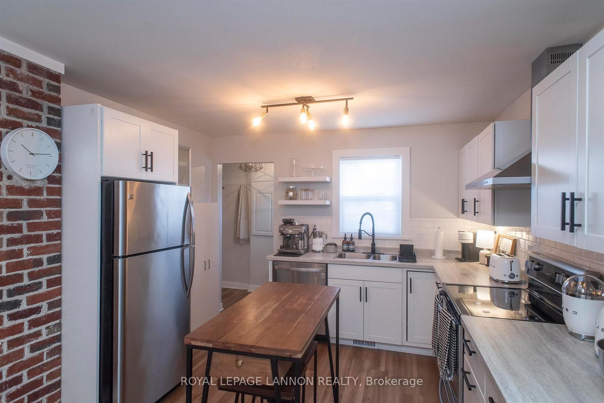 253 Kenogami Avenue photo 7