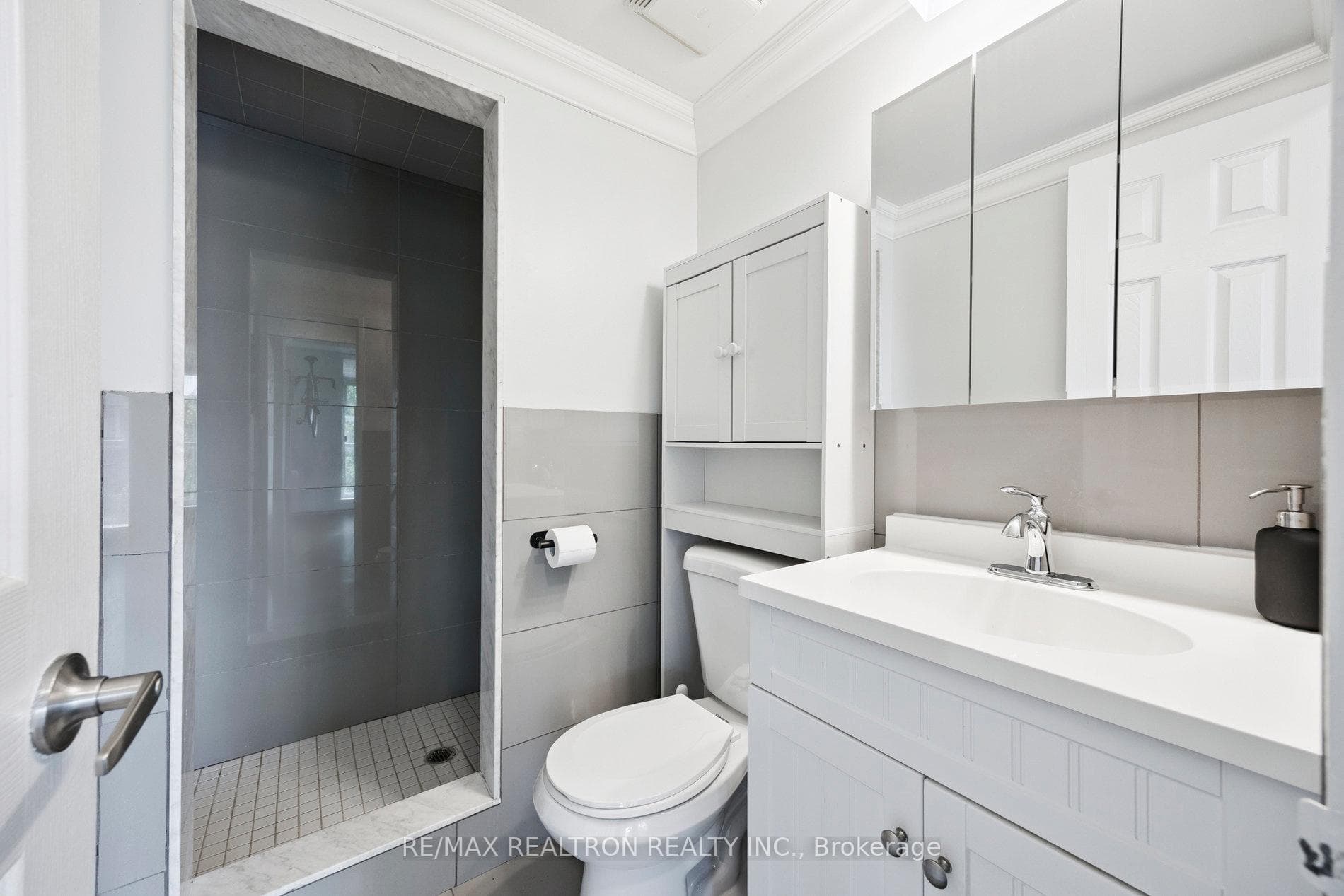 7398 Yonge Street Unit 317A photo 32
