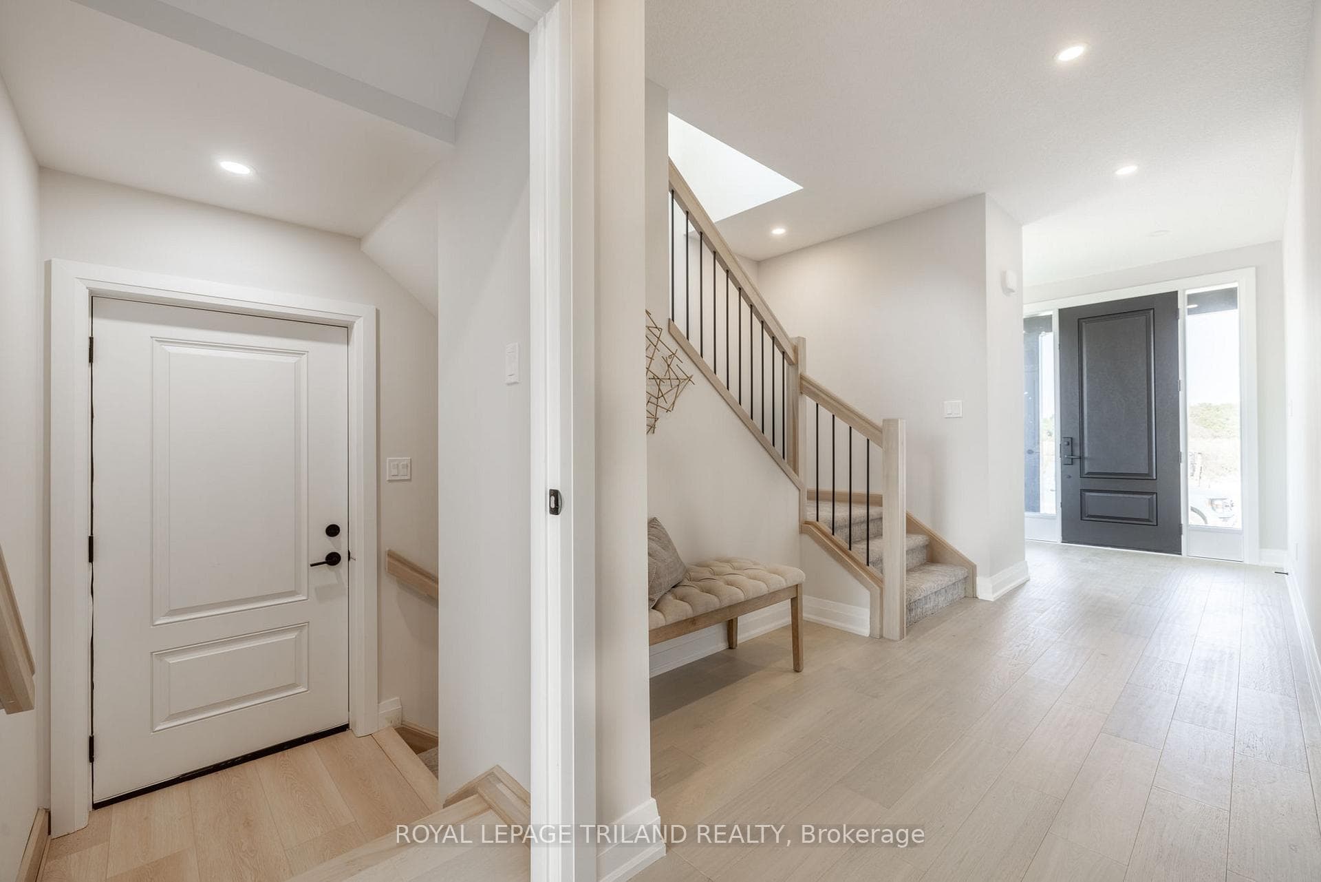 6465 Royal Magnolia Avenue photo 31