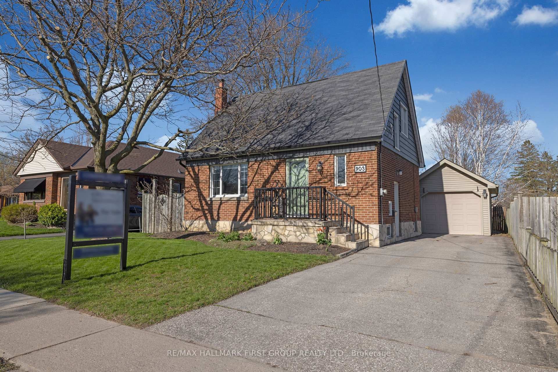 903 Mary Street photo 1