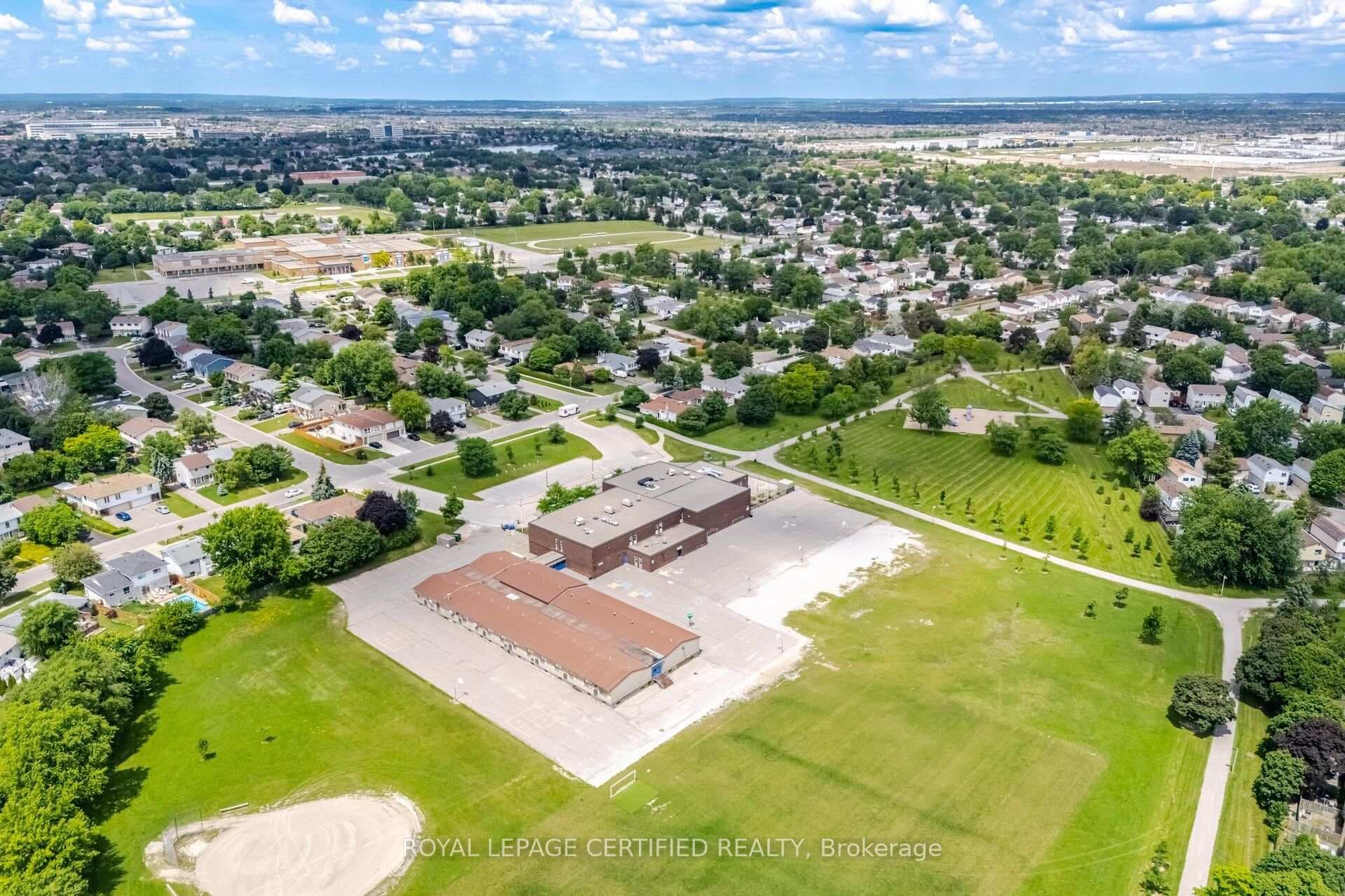 33 Grassmere Crescent photo 45