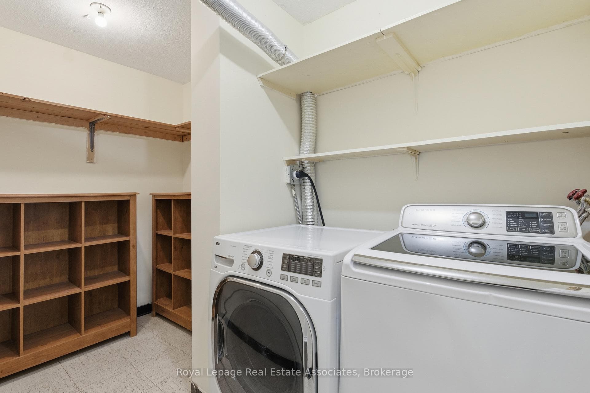 551 The West Mall N/A Unit 706 photo 24