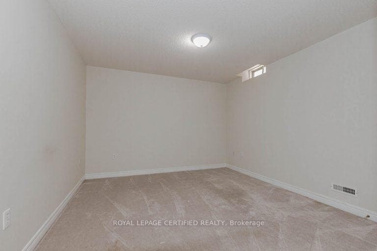 711 POPLAR Road photo 44