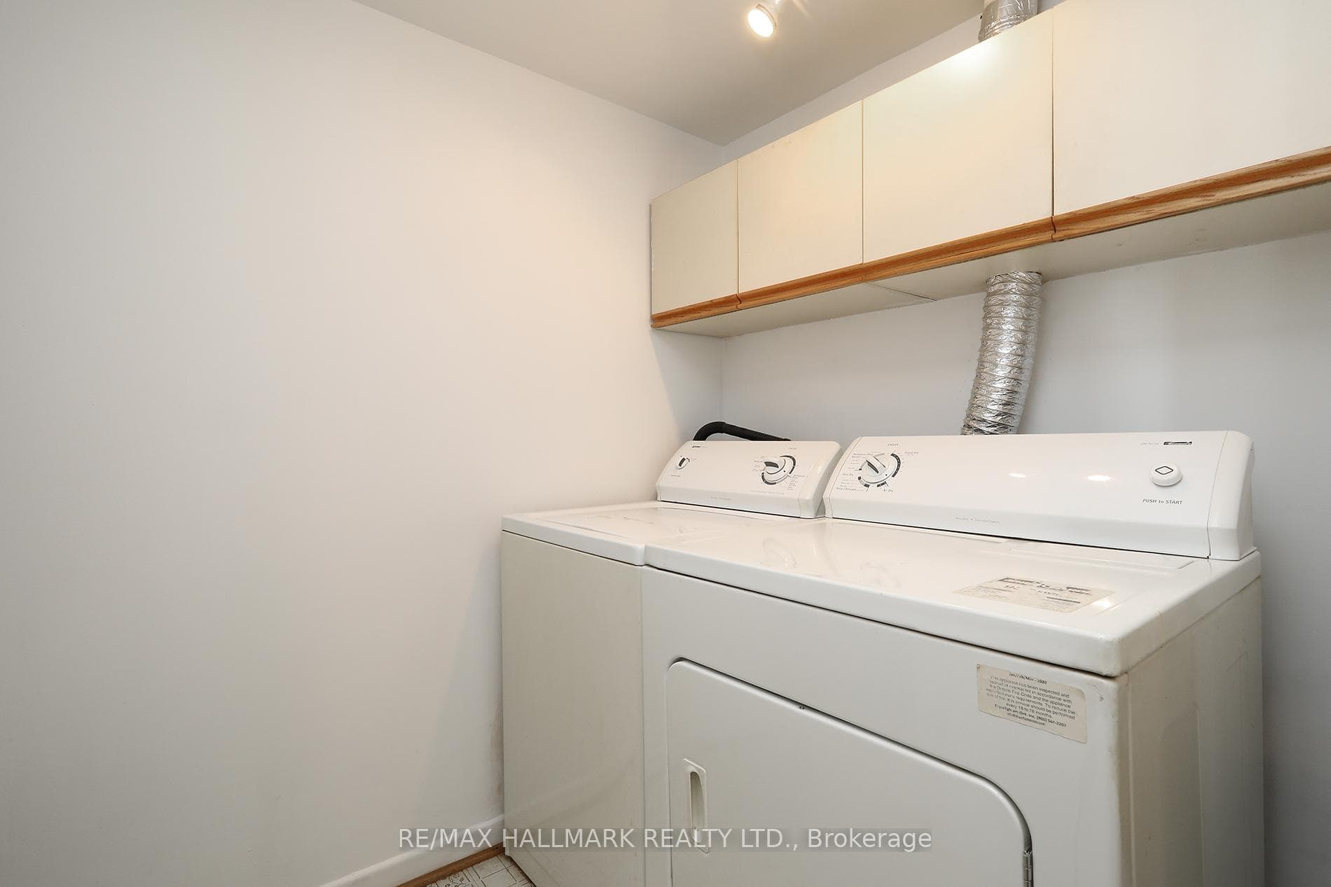 3734 St Clair Avenue Unit 506 photo 28