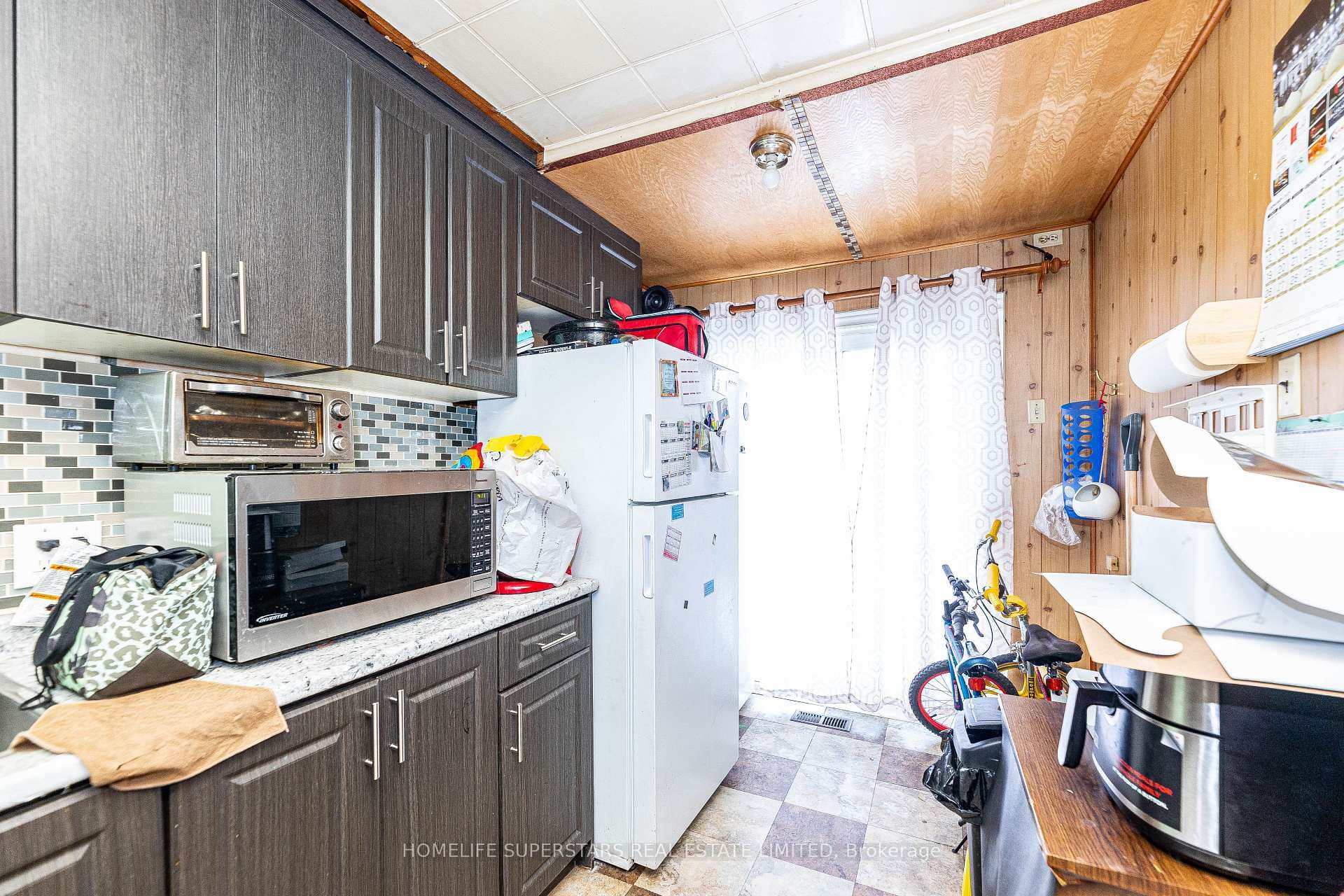 3130 Merritt Avenue photo 14