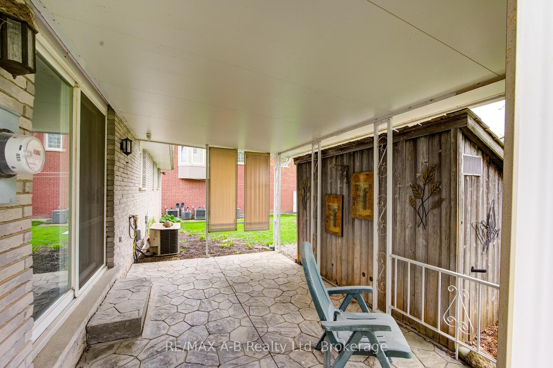 99 Woodstock Street photo 4