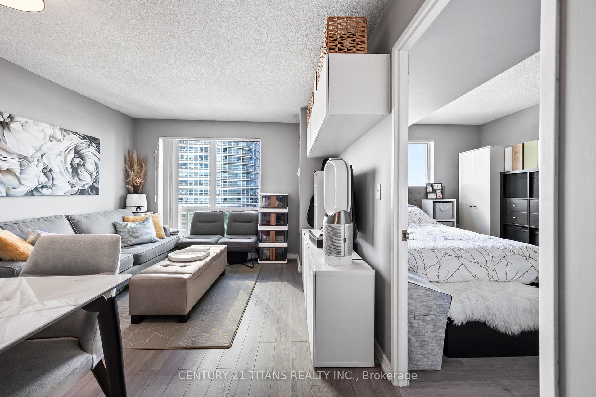 1 Lee Centre Drive Unit 1813 photo 6