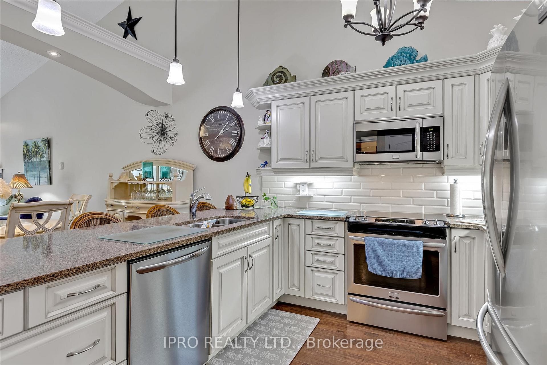 75 Chadwin Drive photo 10
