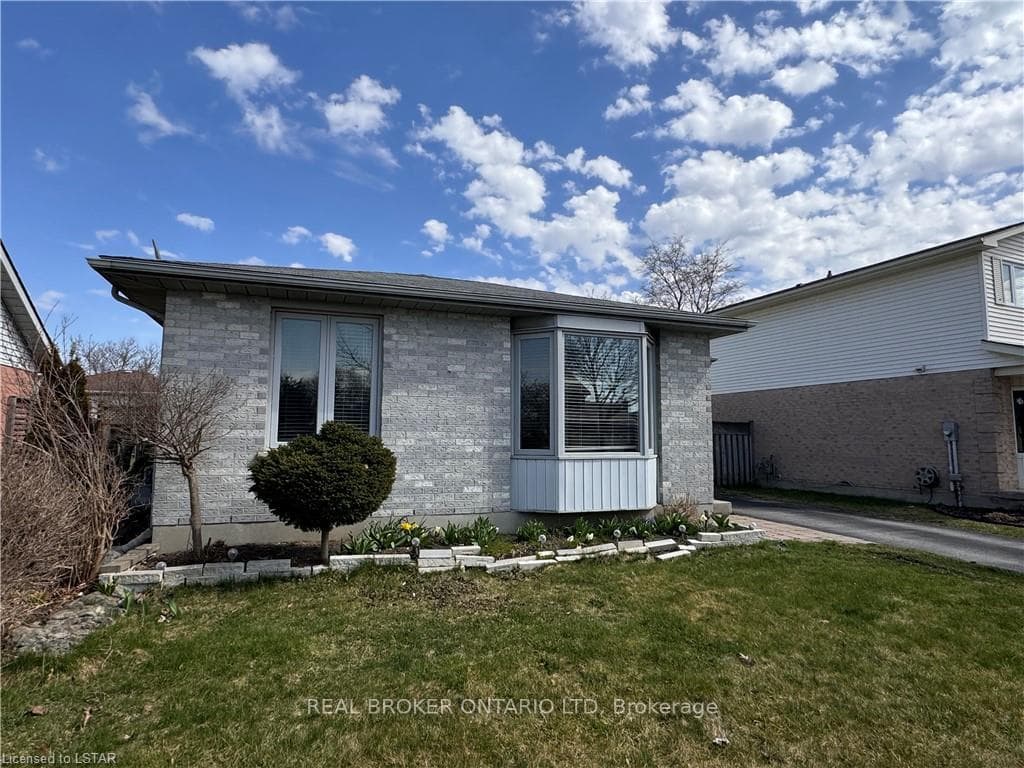 279 CONWAY Drive photo 1