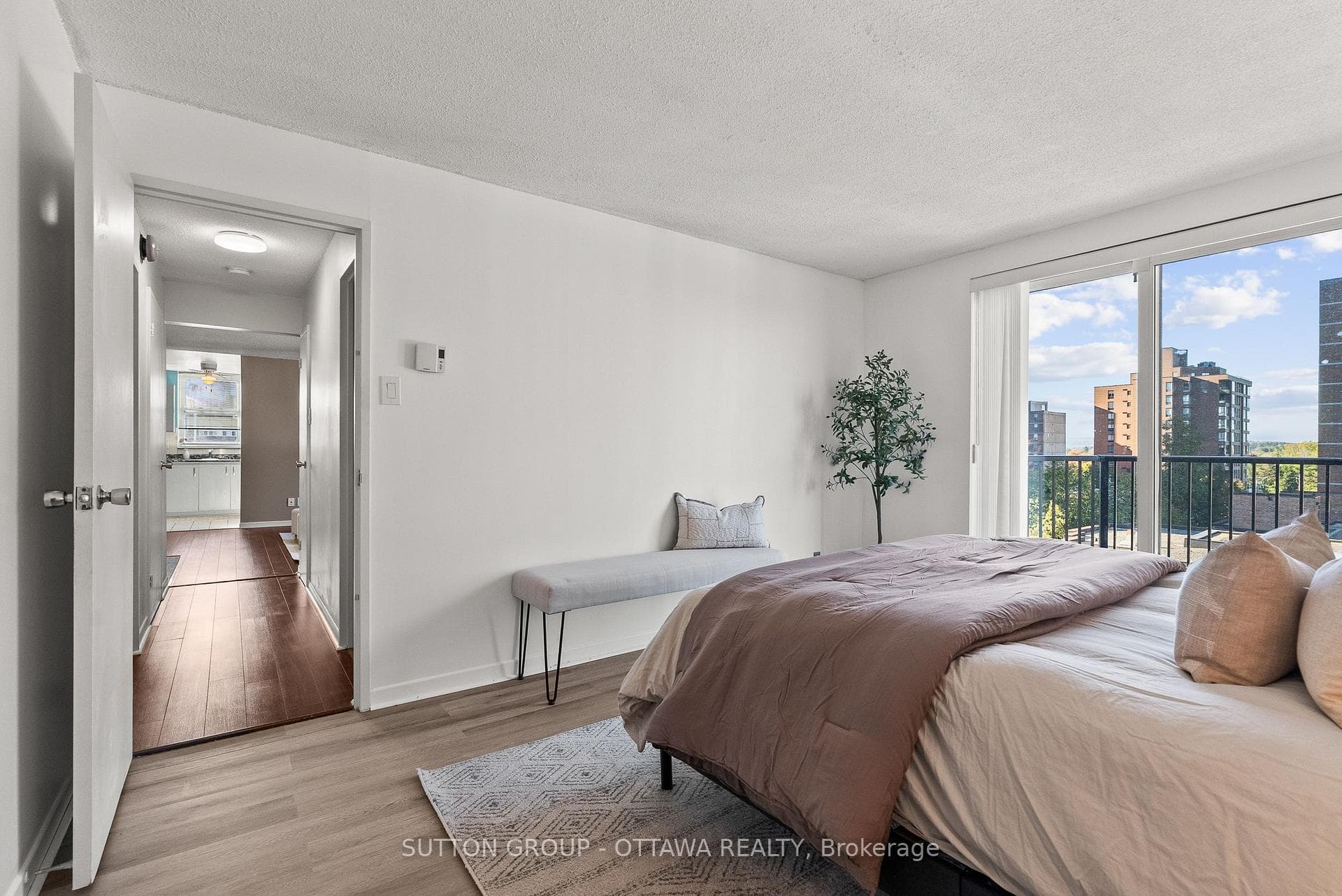 50 BURNSIDE Avenue Unit 507 photo 22