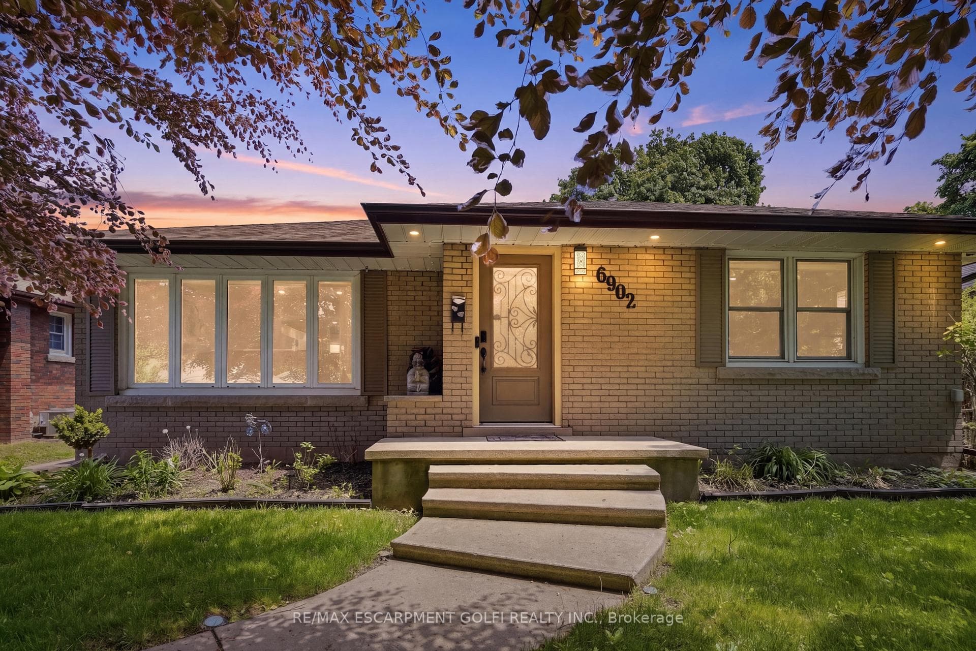 6902 Dell Avenue photo 1