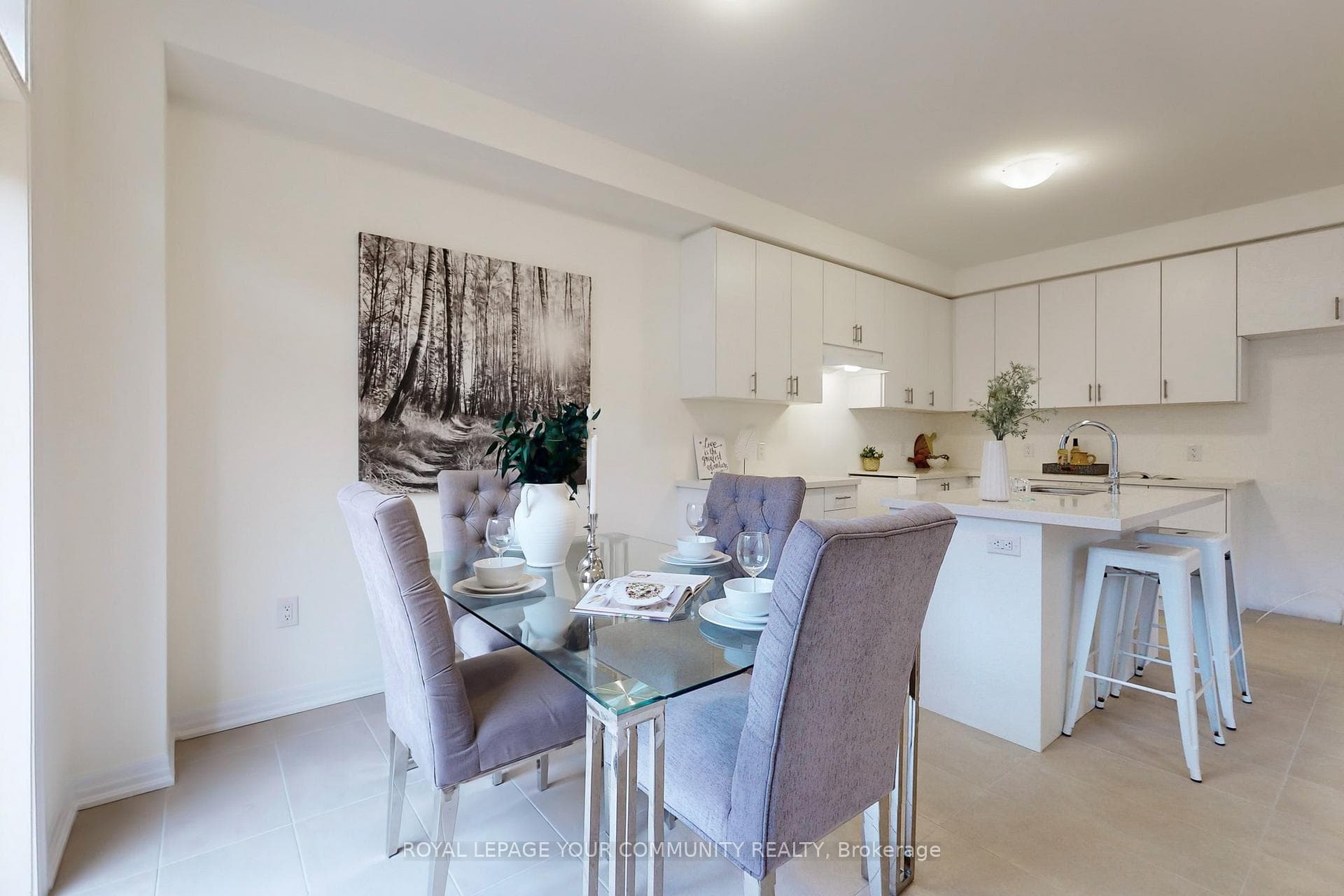 14 Northrop Avenue photo 11