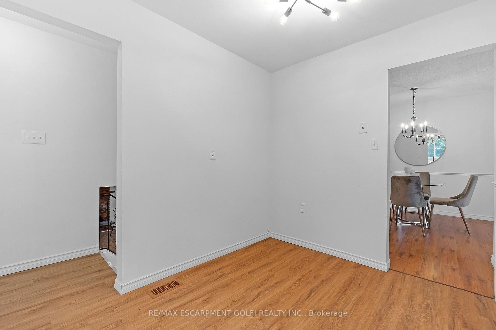 2322 Kirkburn Drive photo 17