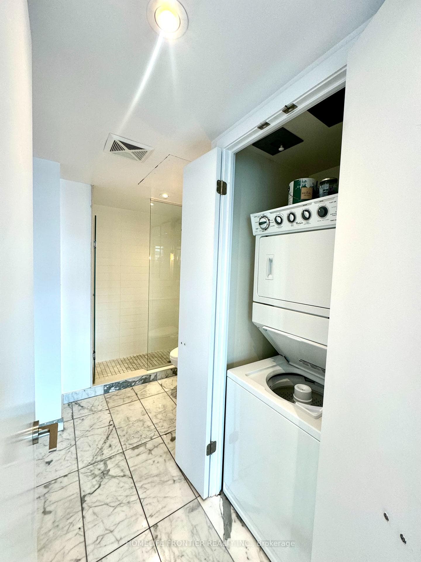 95 Bathurst Street Unit 1401 photo 22