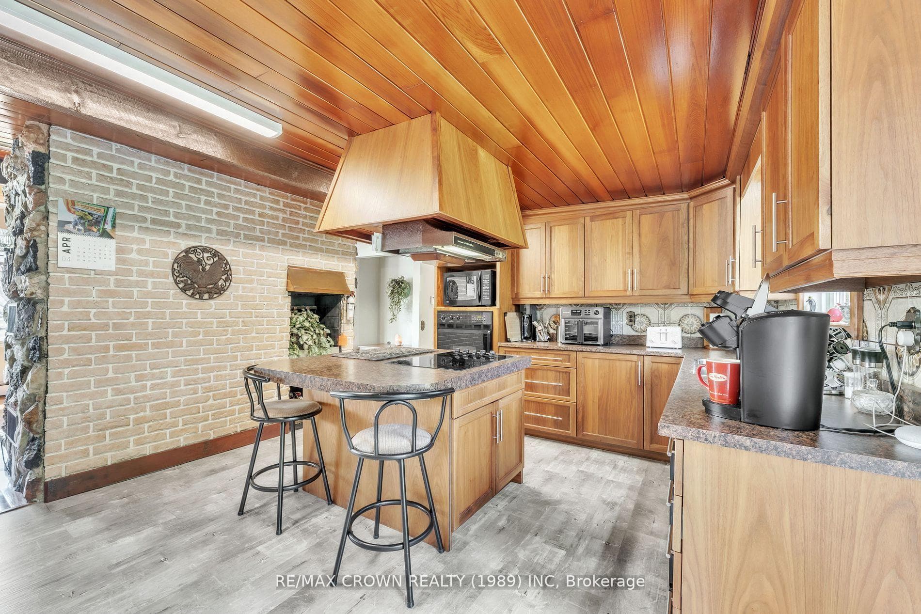 790 Lalande Road photo 13