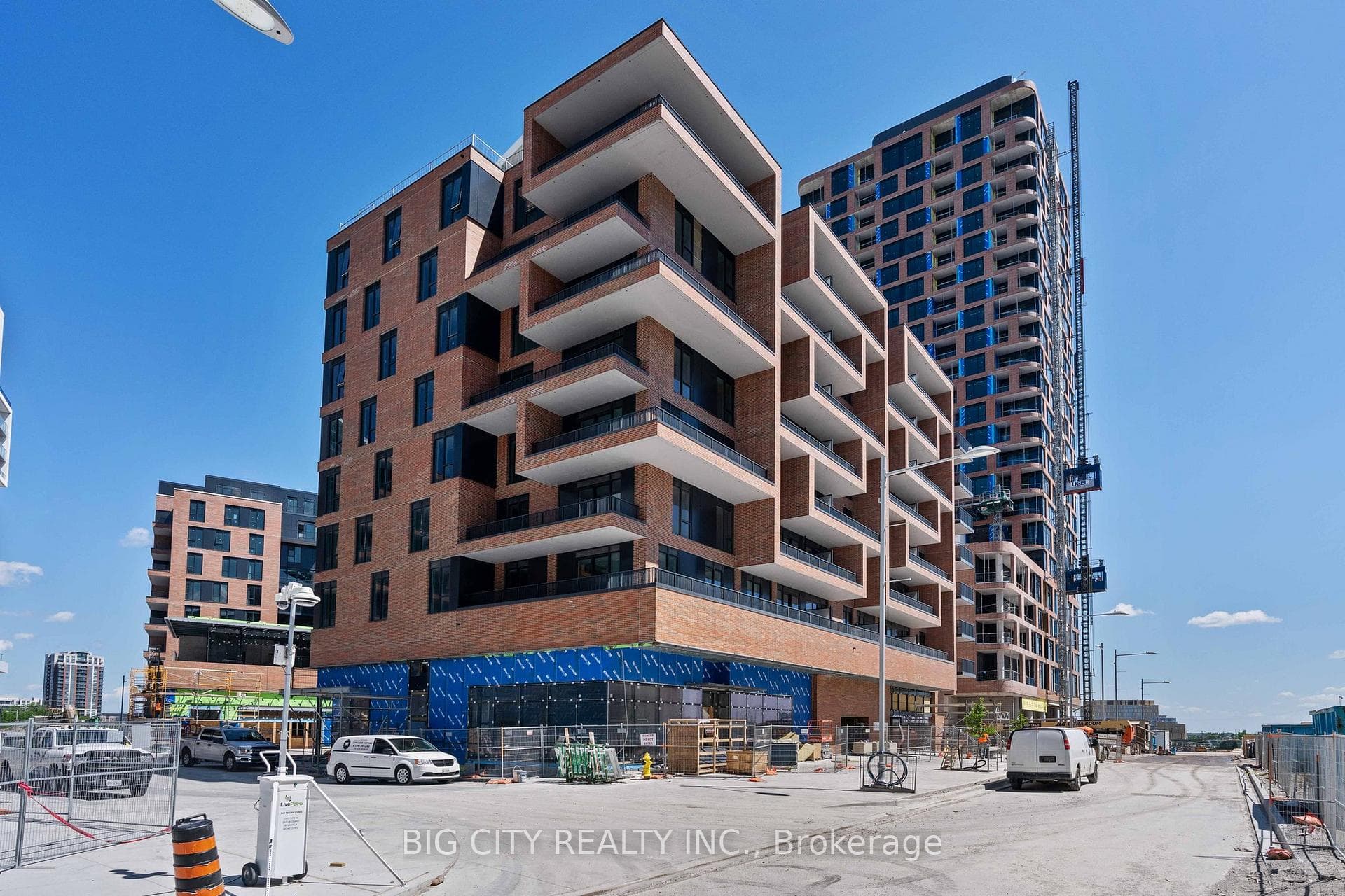 38 Simcoe Promenade Unit 619 photo 1
