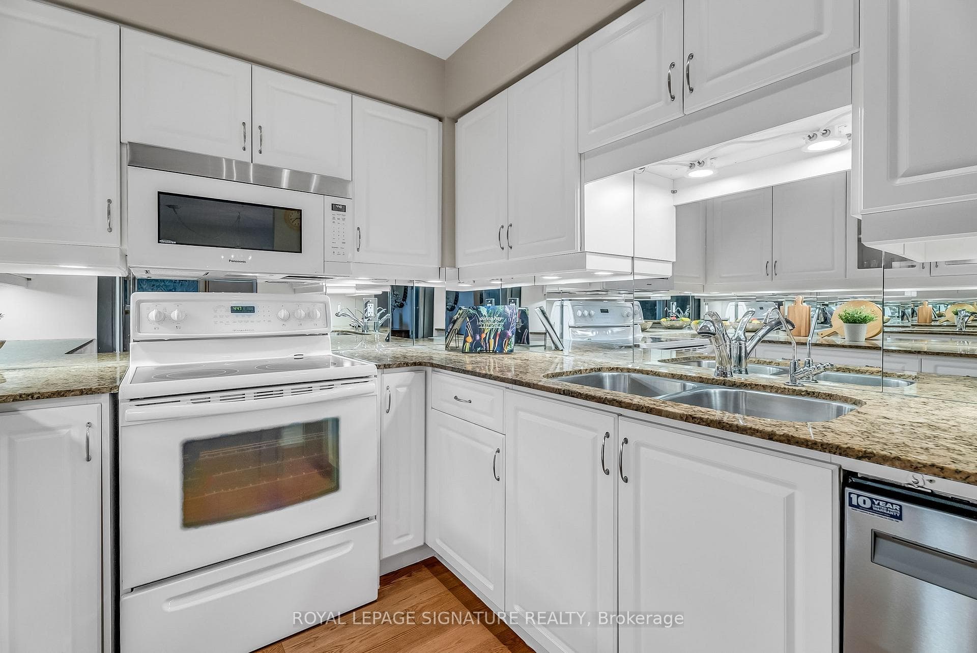 12 Rean Drive Unit 702 photo 15