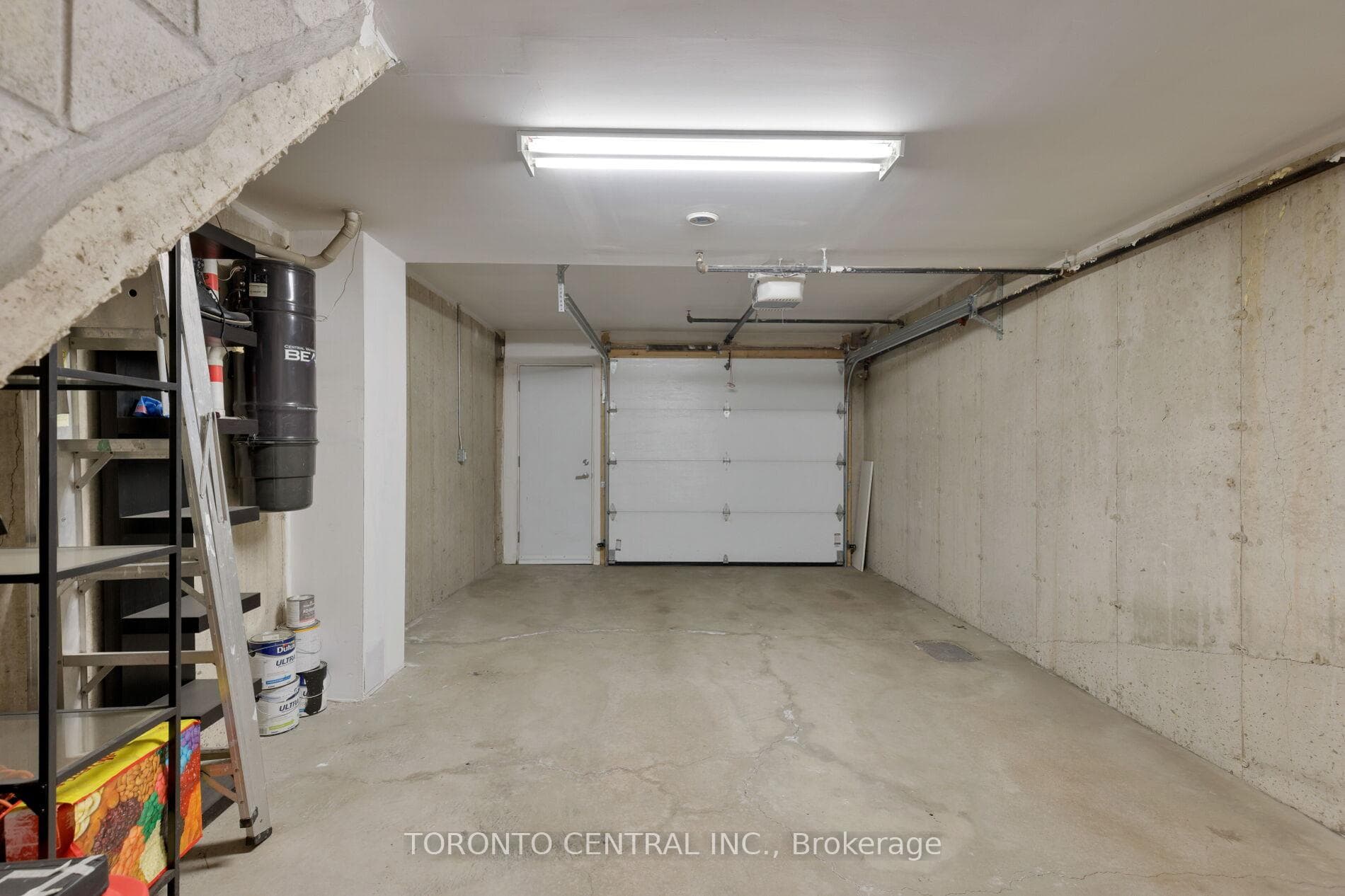 258 Manning Avenue photo 42