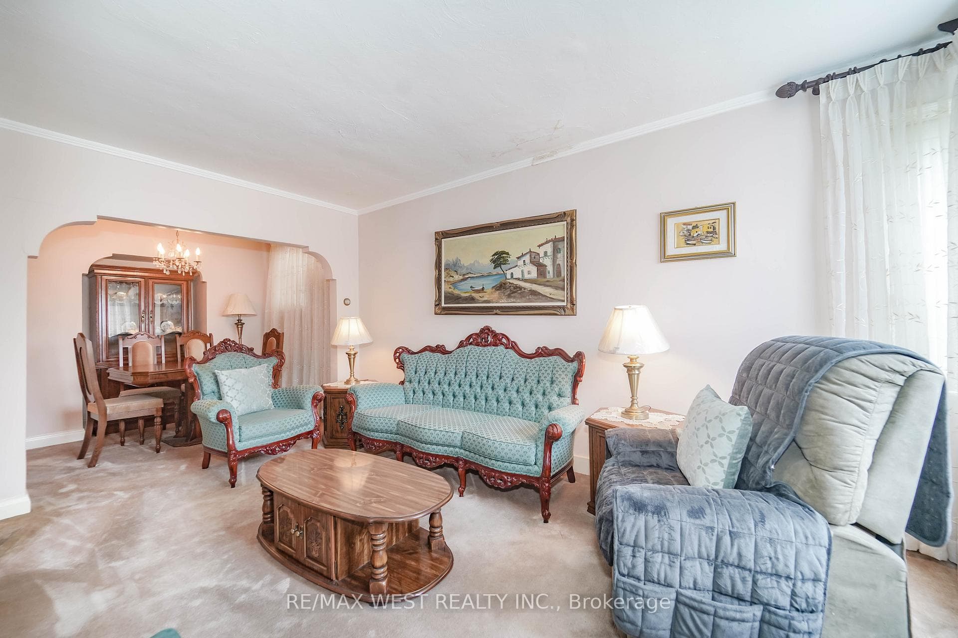 617 Caledonia Road photo 3