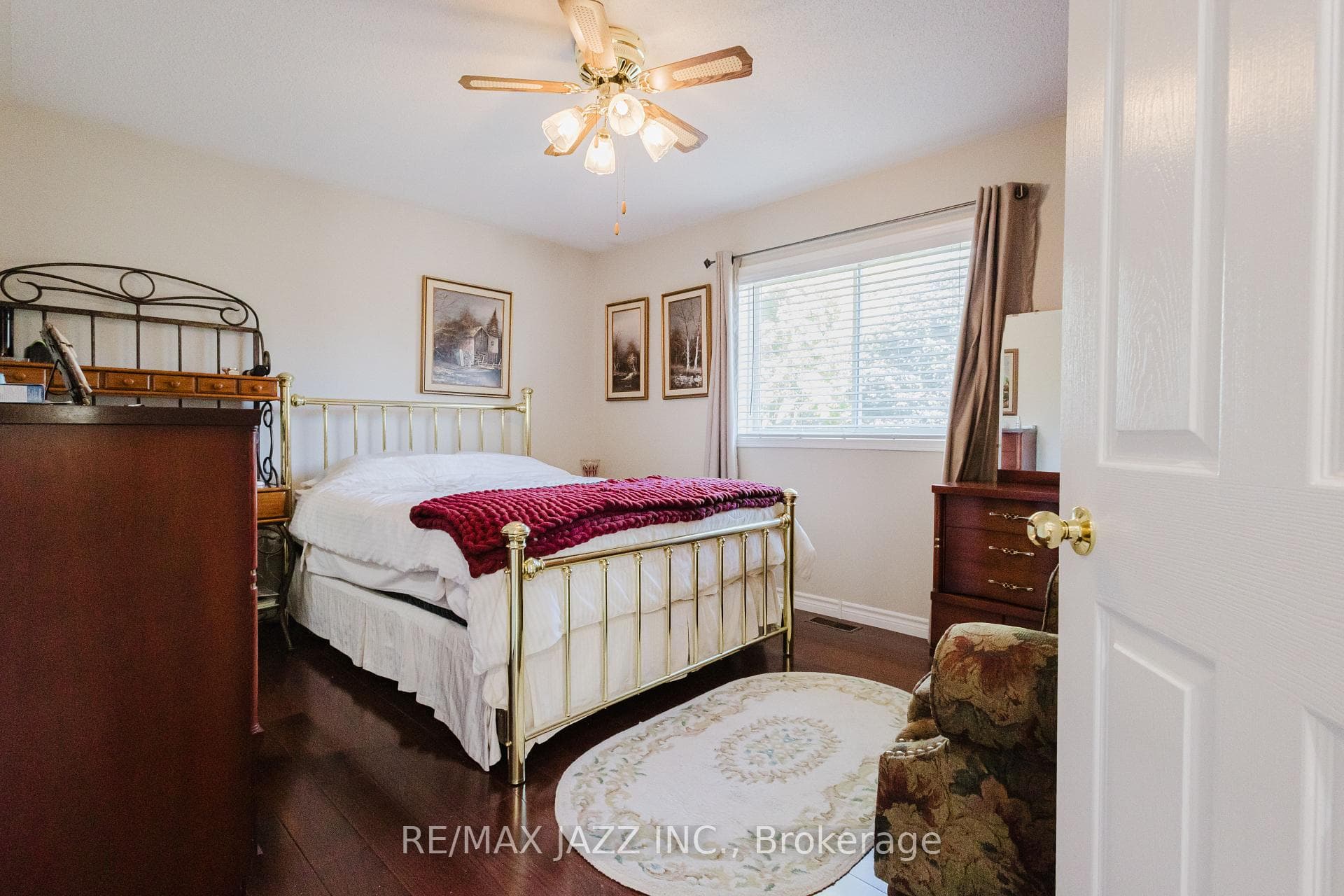 15 Steinway Drive photo 11
