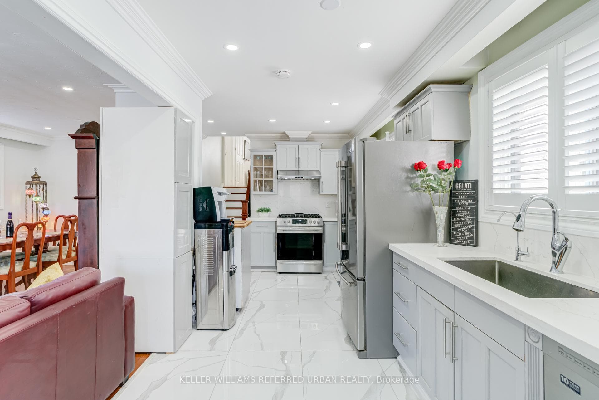 15 Glenda Road photo 6