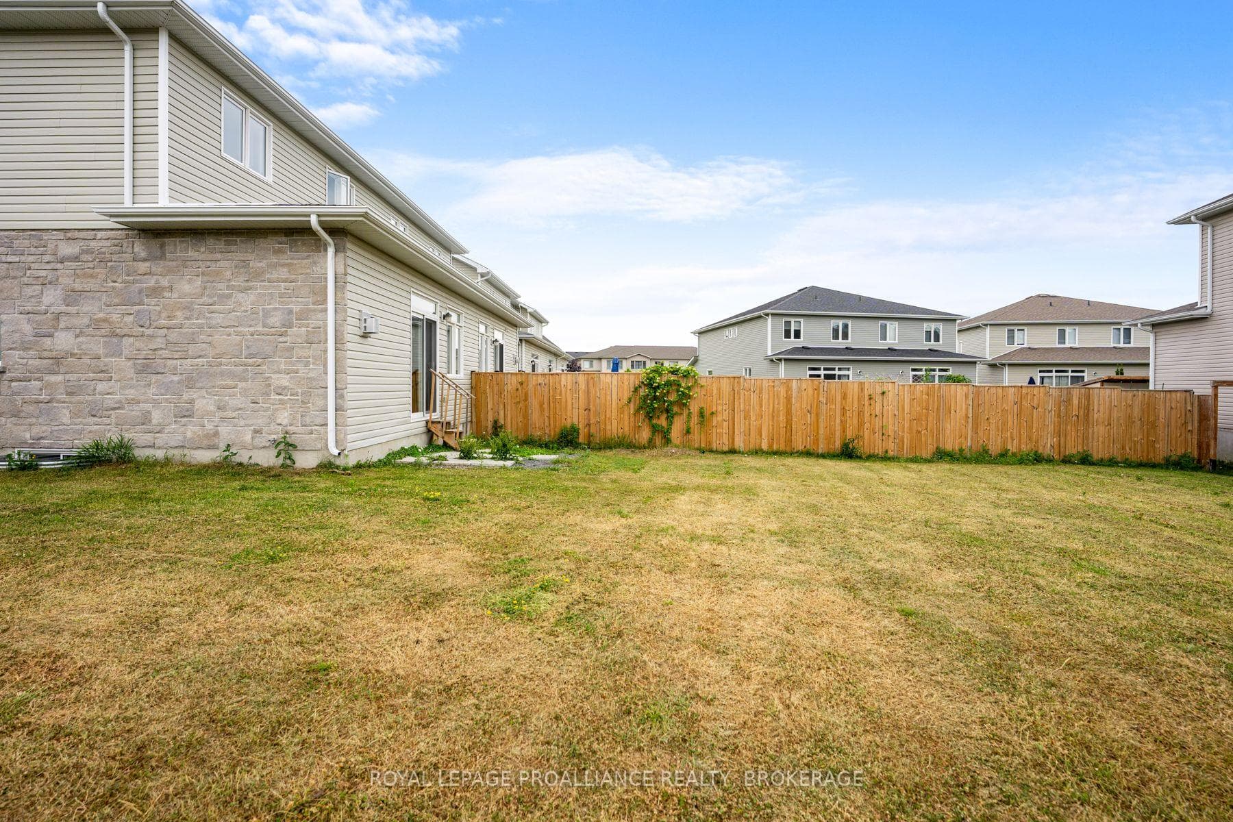 1519 Davenport Crescent photo 42