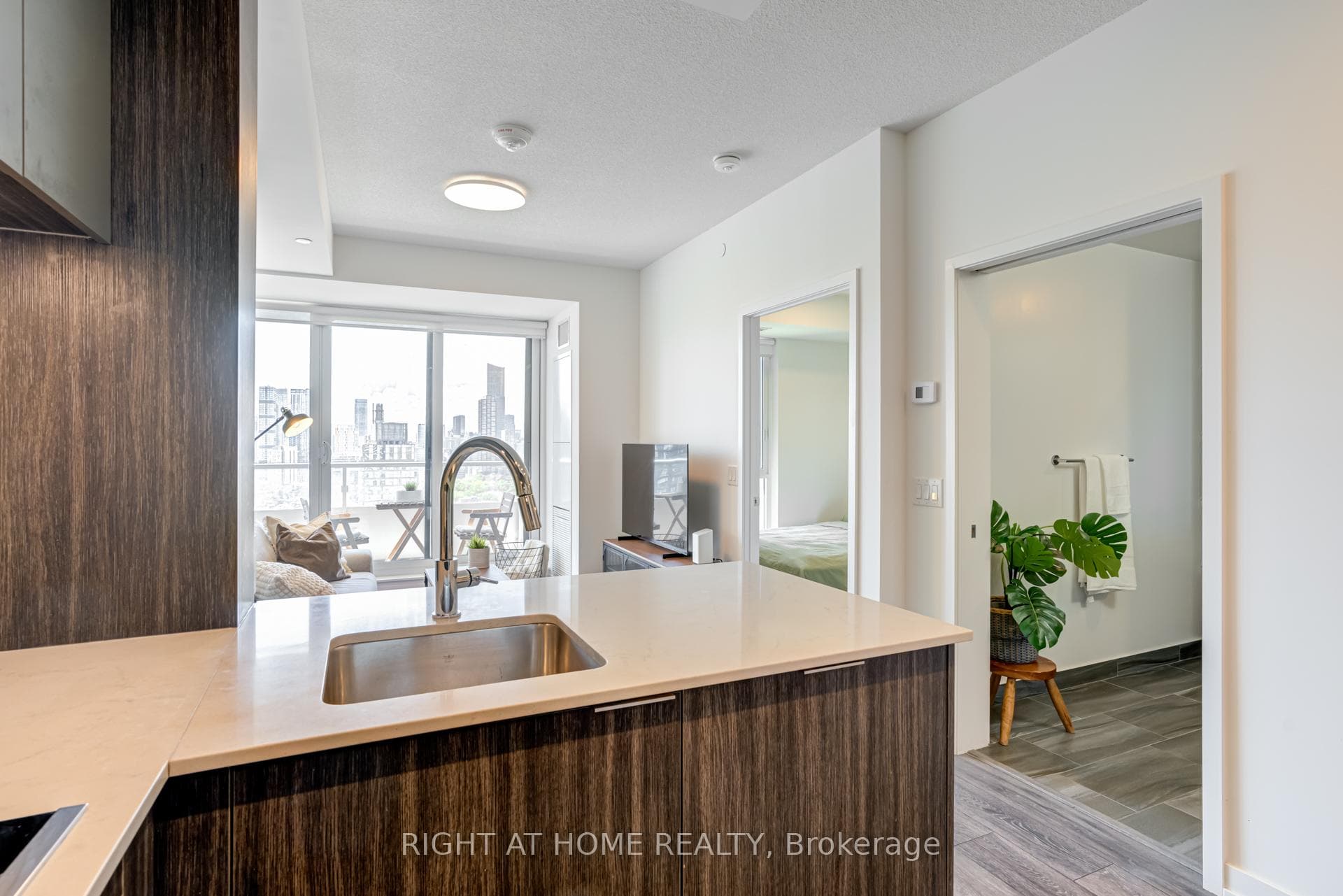 225 Sumach Street Unit 2407 photo 13