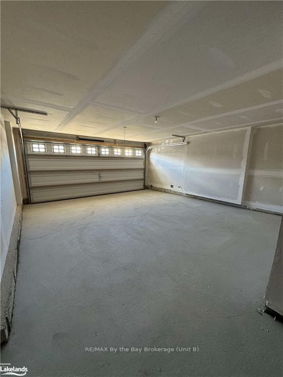 205 CLIPPER Drive photo 24