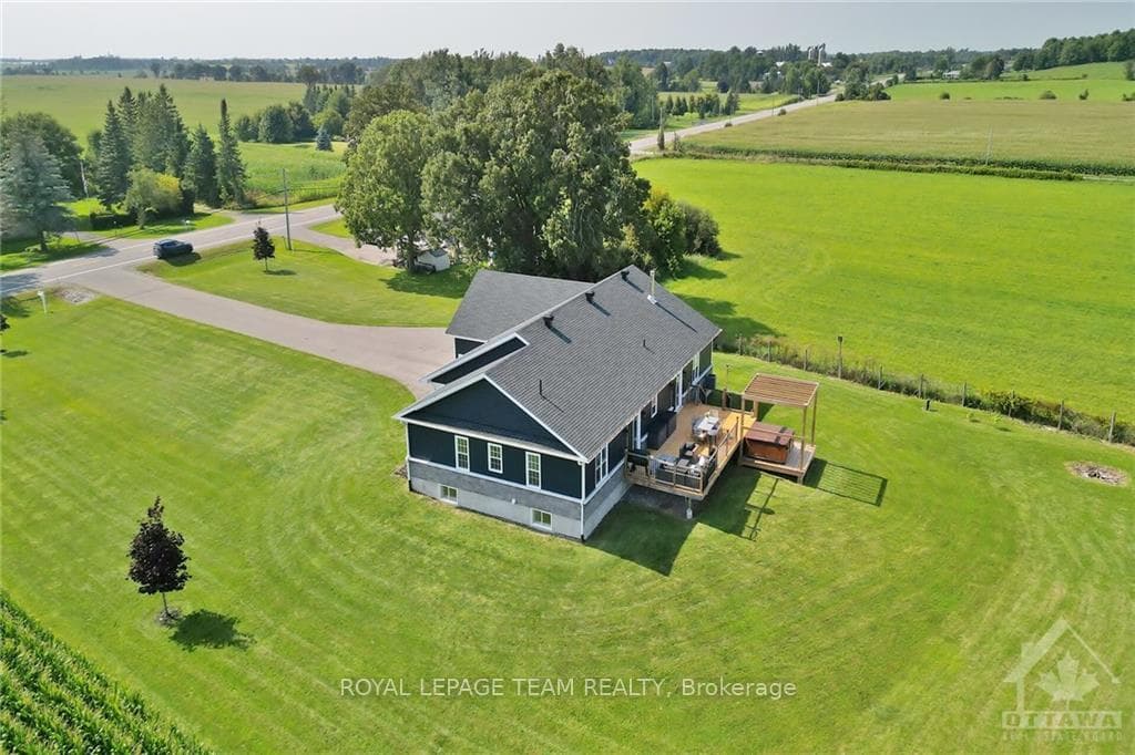 6381 FOURTH LINE Road photo 29