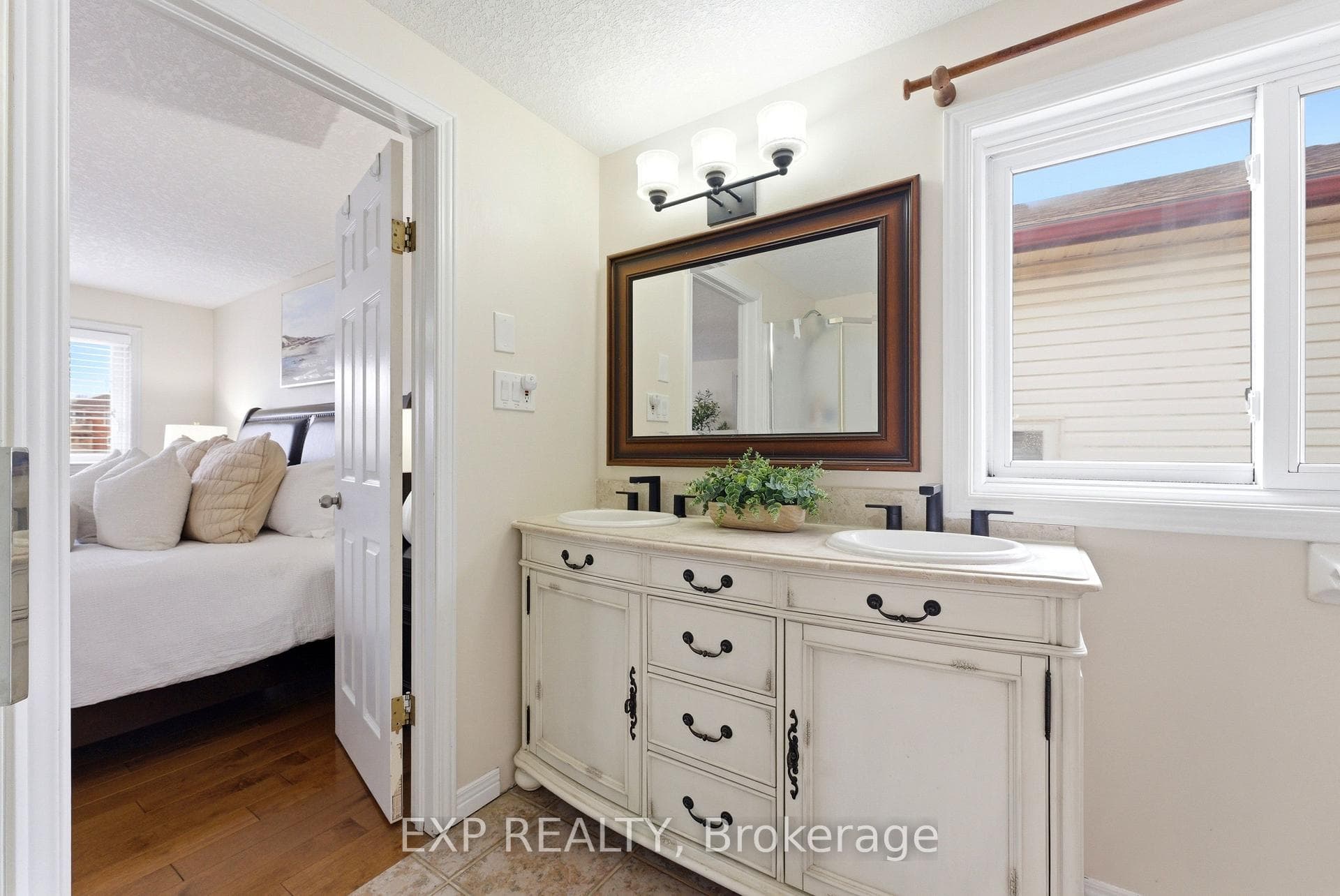 332 Keewatin Avenue photo 19