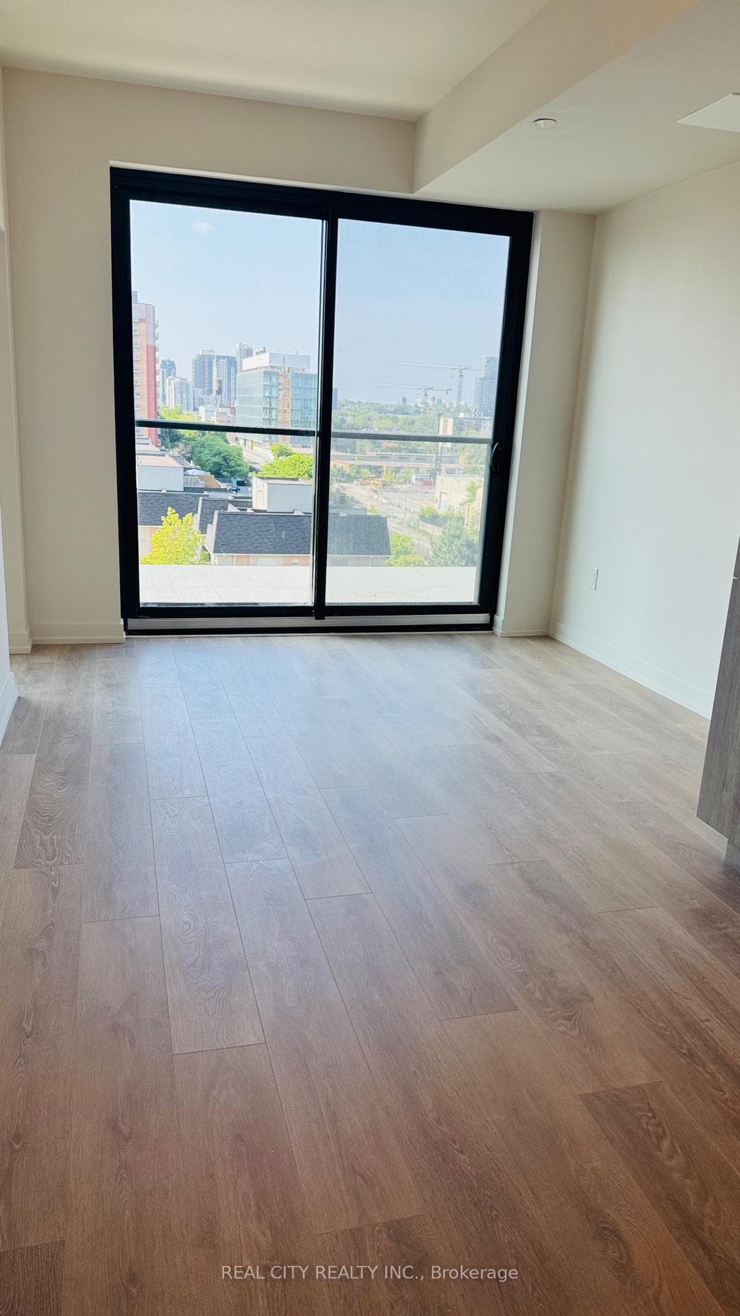 181 Sterling Road Unit 701 photo 9