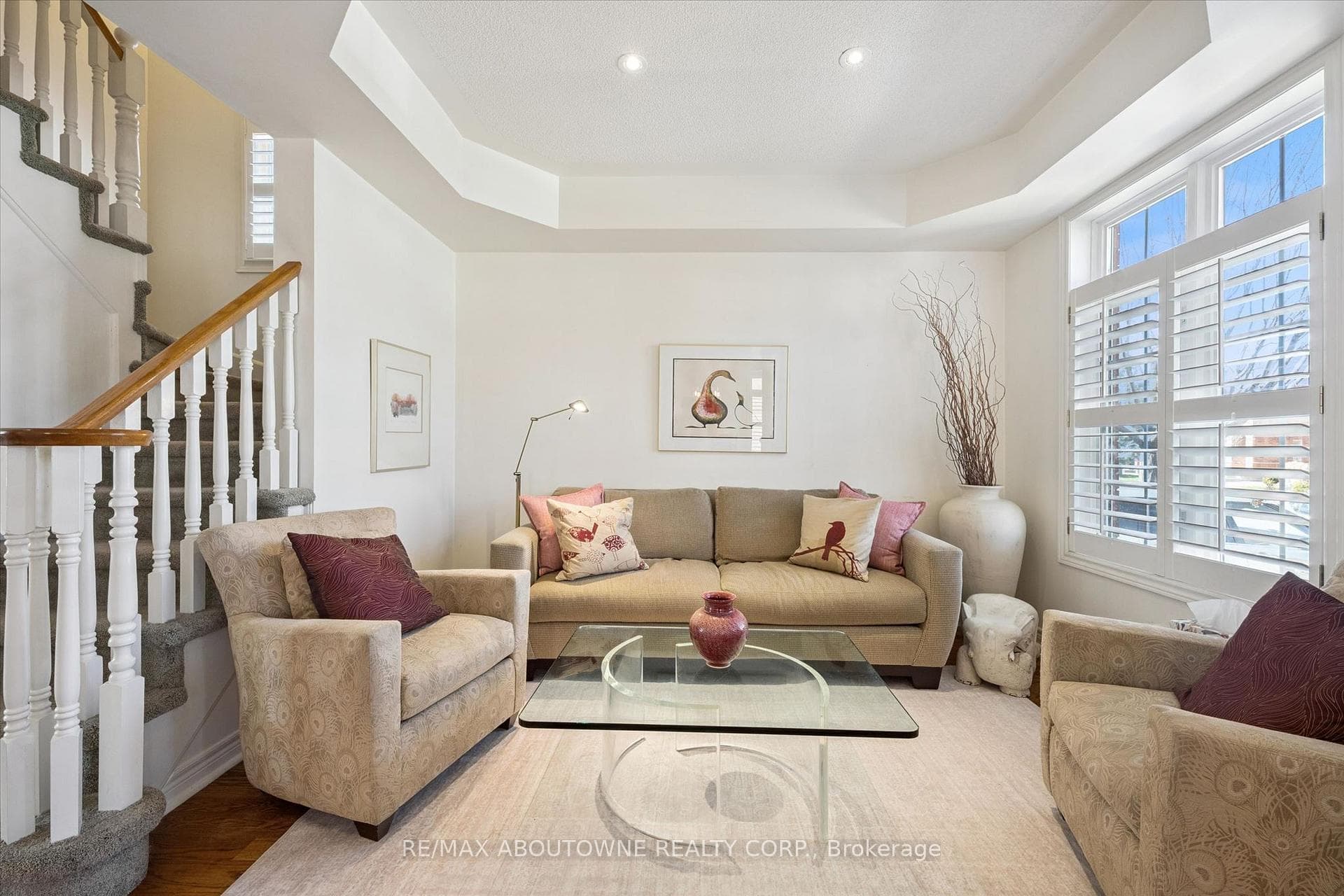 2484 Capilano Crescent photo 8
